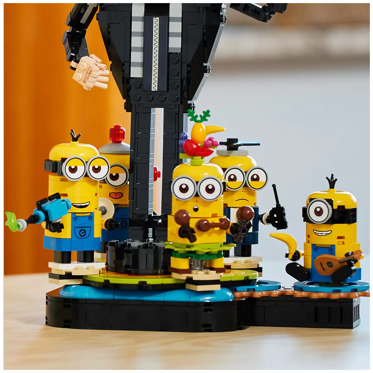 LEGO Despicable Me 4 Brick-Built Gru And Minions 75582