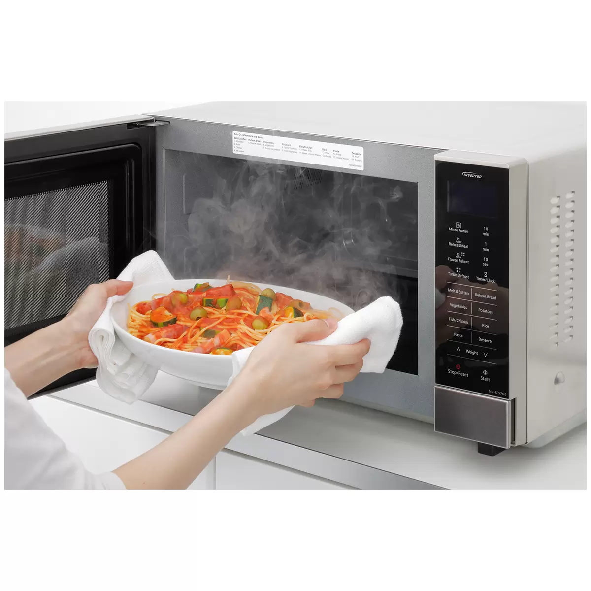 Panasonic 27L Flatbed Microwave Oven 850W NNSF57QSQPQ