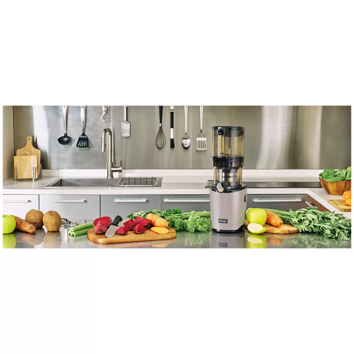 Kuvings Auto8 Hands Free Cold Press Juicer AUTO10