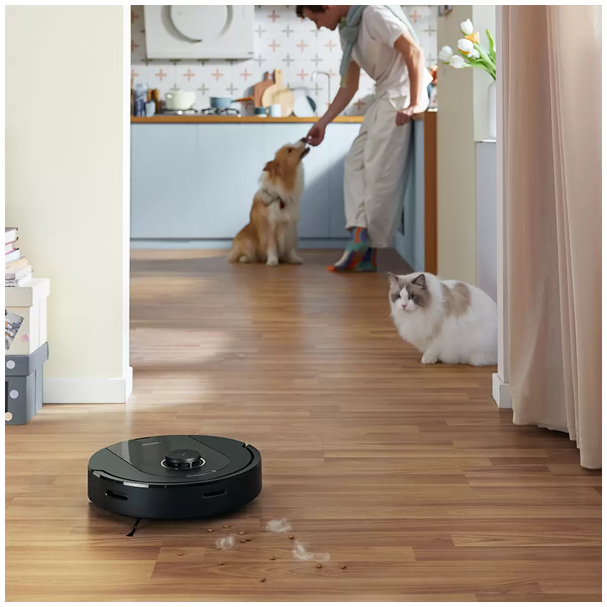 Roborock Q5 Pro+ Robotic Vacuum Cleaner RR-Q5PRP52-03-BLK